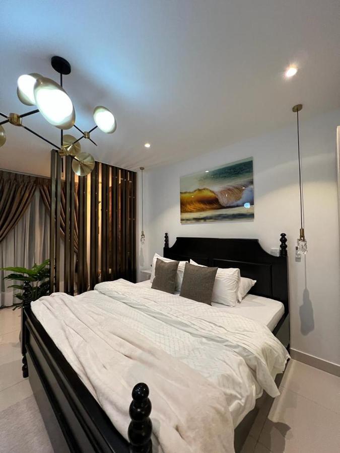 The Lennox Suites By Cozy Akkra Exterior foto